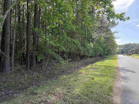 Land, Pensacola, FL