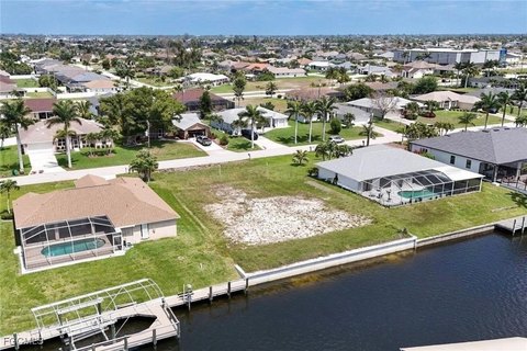 Gulf-Access Waterfront Lot with Seawall