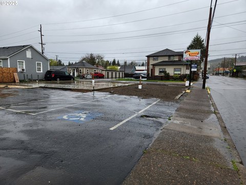 Commercial Lot in Sheridan, Oregon