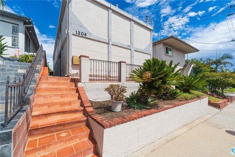 Townhouse-Style Quadplex