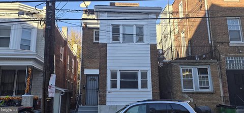 Renovated Duplex Near Center City