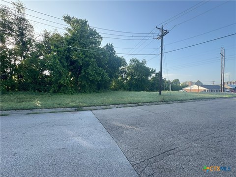 Commercial Lot Near Retail Hub