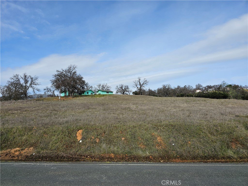 Sloped Lot in Clearlake Oaks