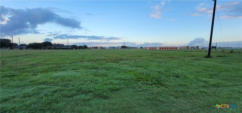 Unrestricted Land Near Highway 185
