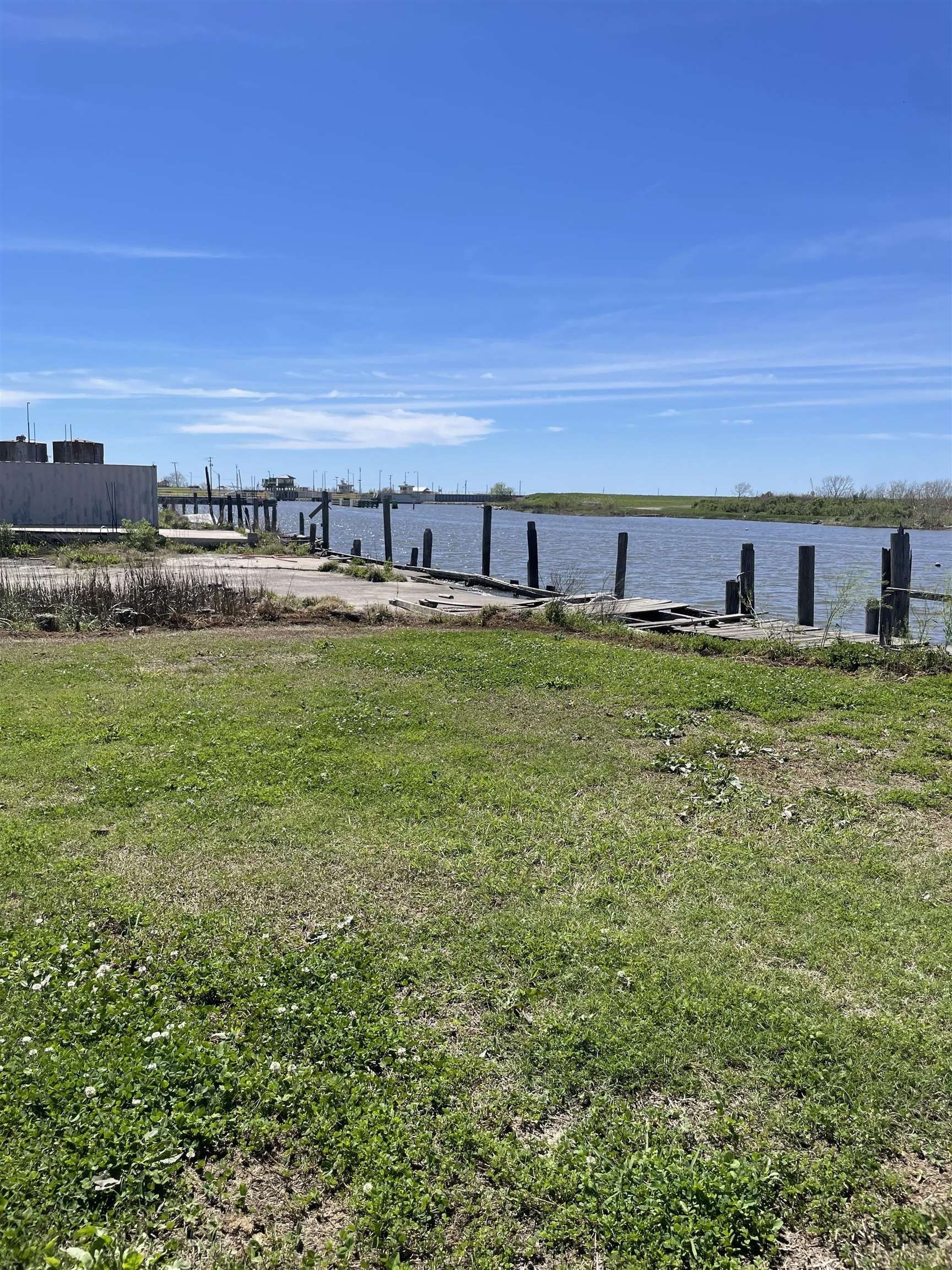 Waterfront Land on Bayou Terrebonne