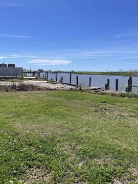 Land on Bayou Terrebonne