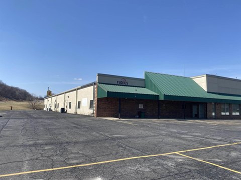 Decorah Commercial Property For Sale