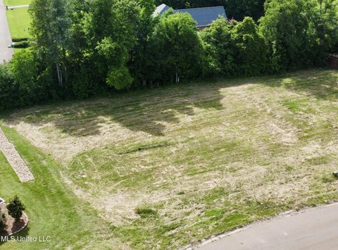 Residential Lot in Clinton