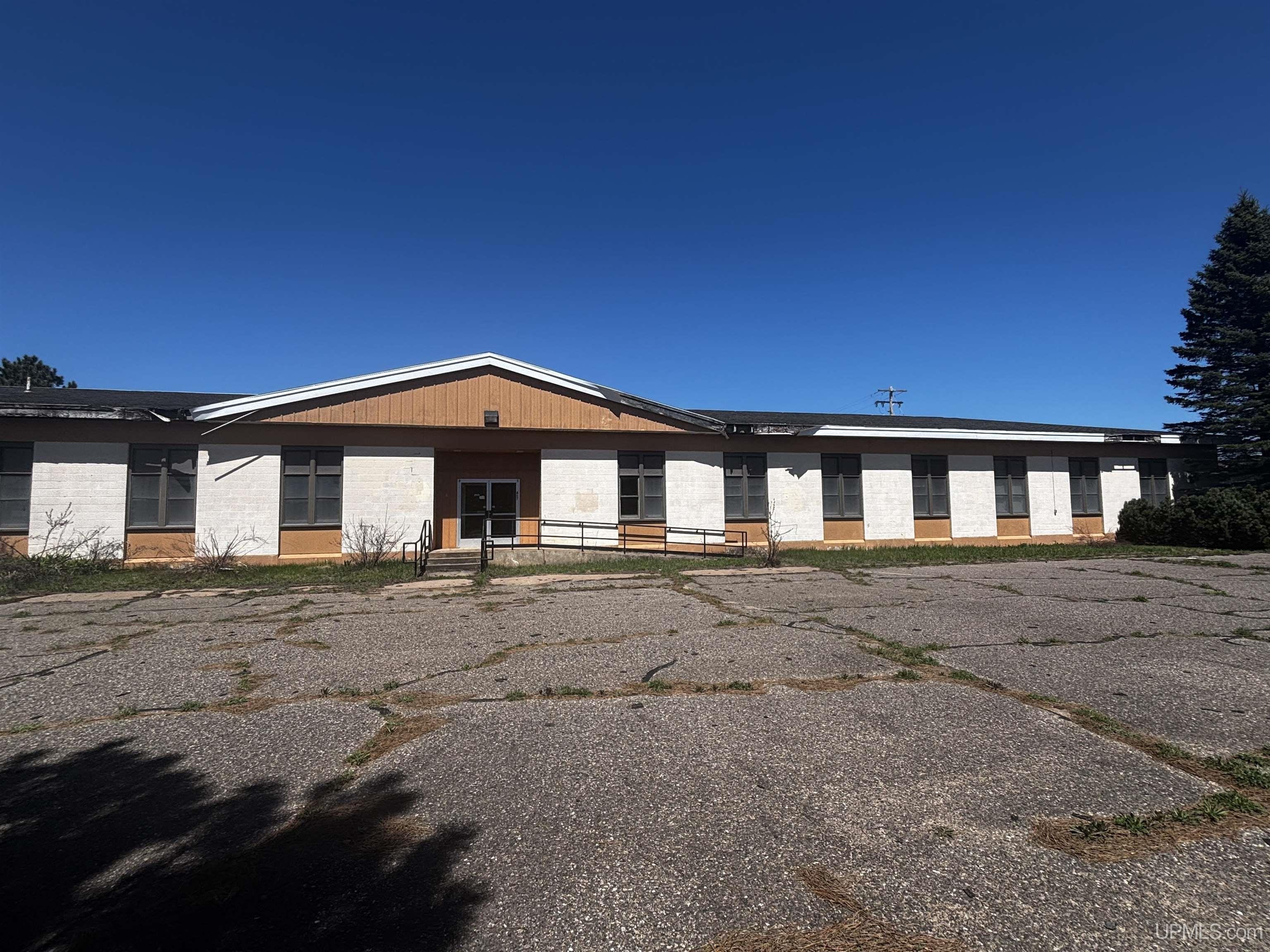 Gwinn, MI Commercial Opportunity