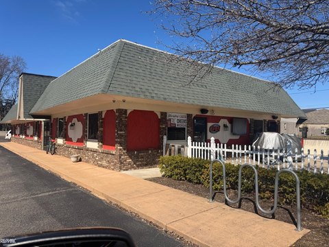 Restaurant Building with Outdoor Patio