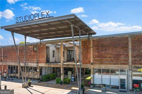 Studioplex Lofts Corner Commercial Space
