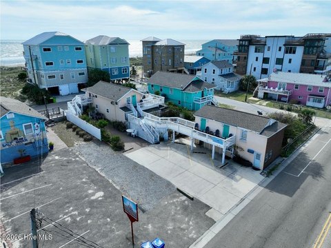 Six-Unit Motel with Dual Street Frontage