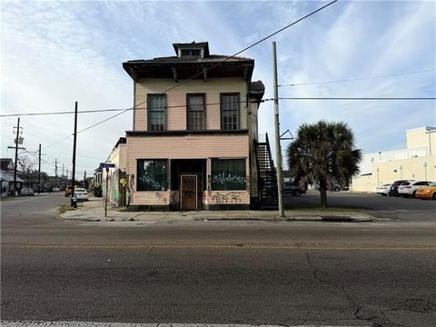High-Visibility Commercial Property, New Orleans