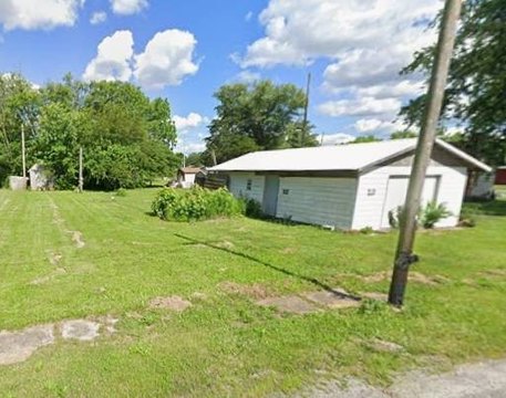 LAND - Carlinville, IL
