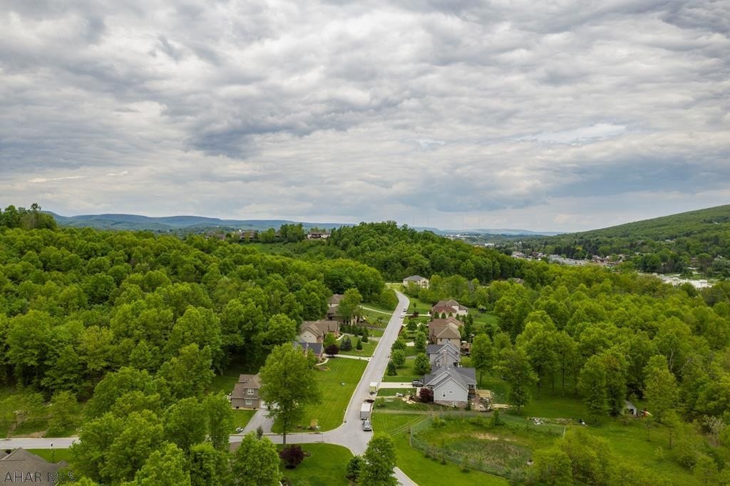 Residential Land in Fox Hollow
