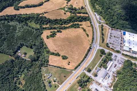 Commercial Land in High-Traffic Location