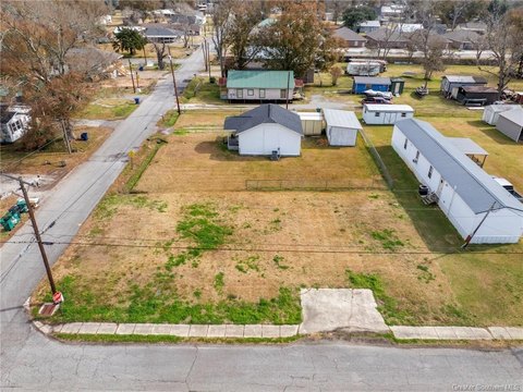 Mixed-Use Corner Lot