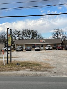 Retail Salon Plus Metal Building