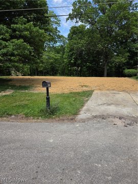 LAND - Elyria, OH