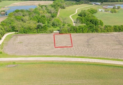 Residential Building Lot with Flexibility