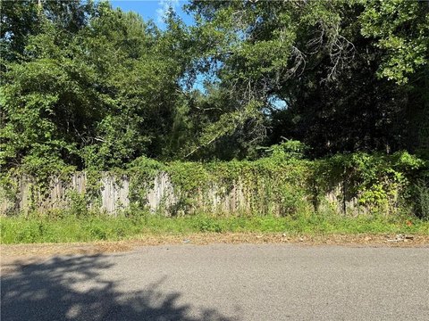 Residential Lots in Growing Area