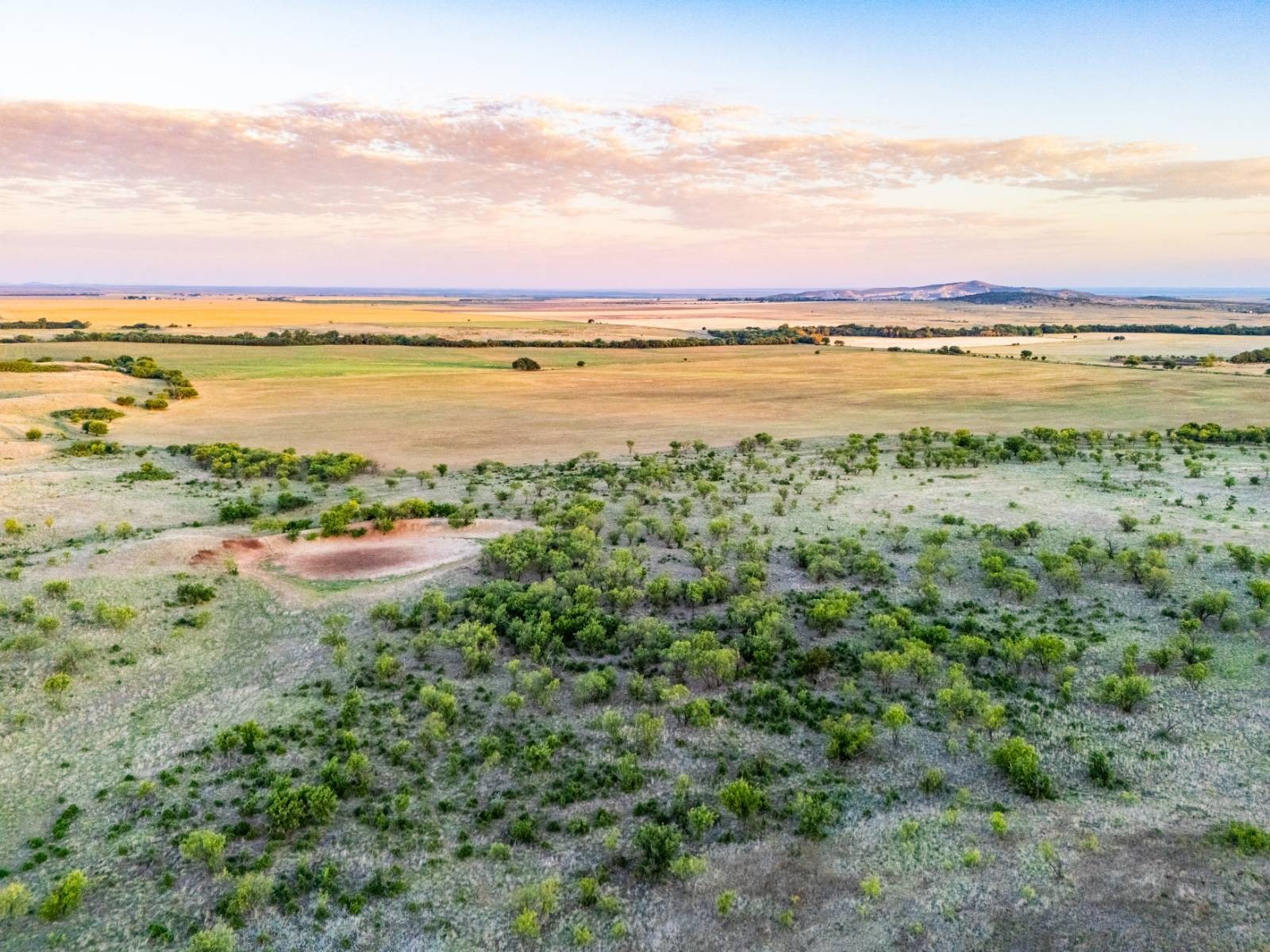 Oklahoma Ranch with Recreational Appeal