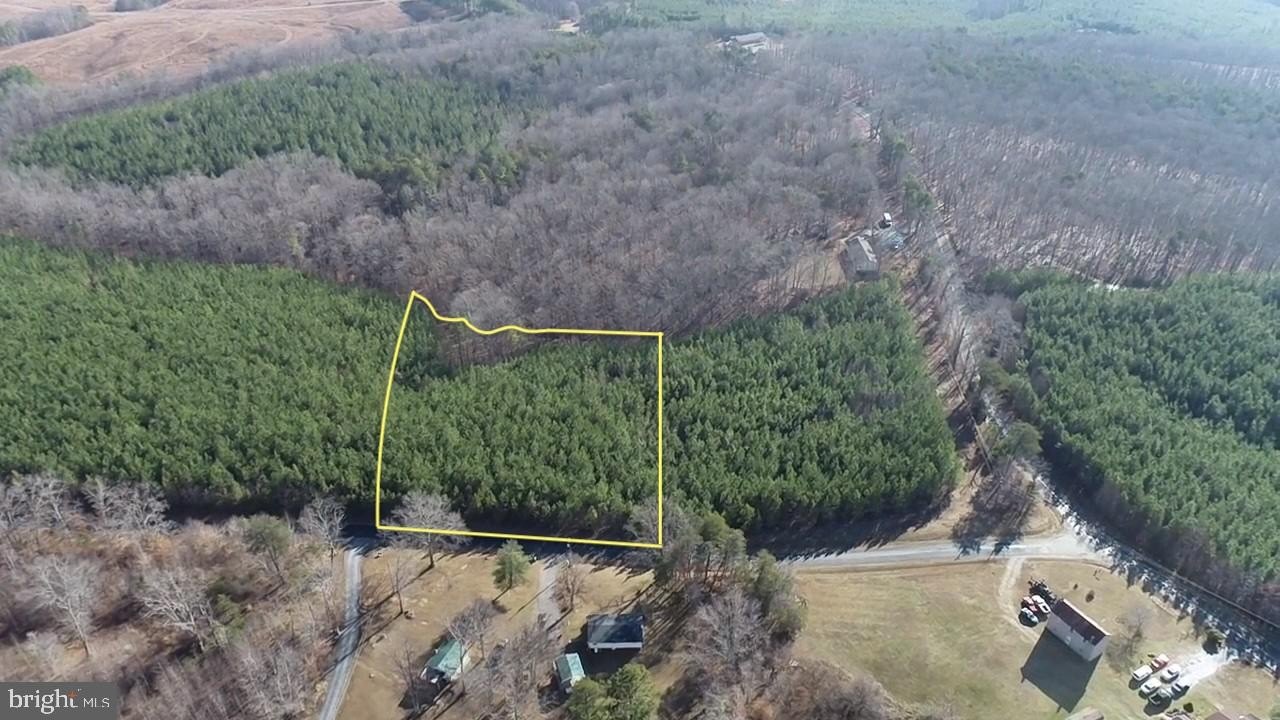 Arvonia Land with Development Potential