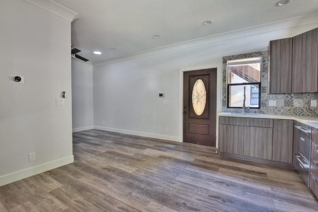 Picture 30