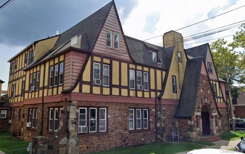 Bayside Duplex: Investment Opportunity