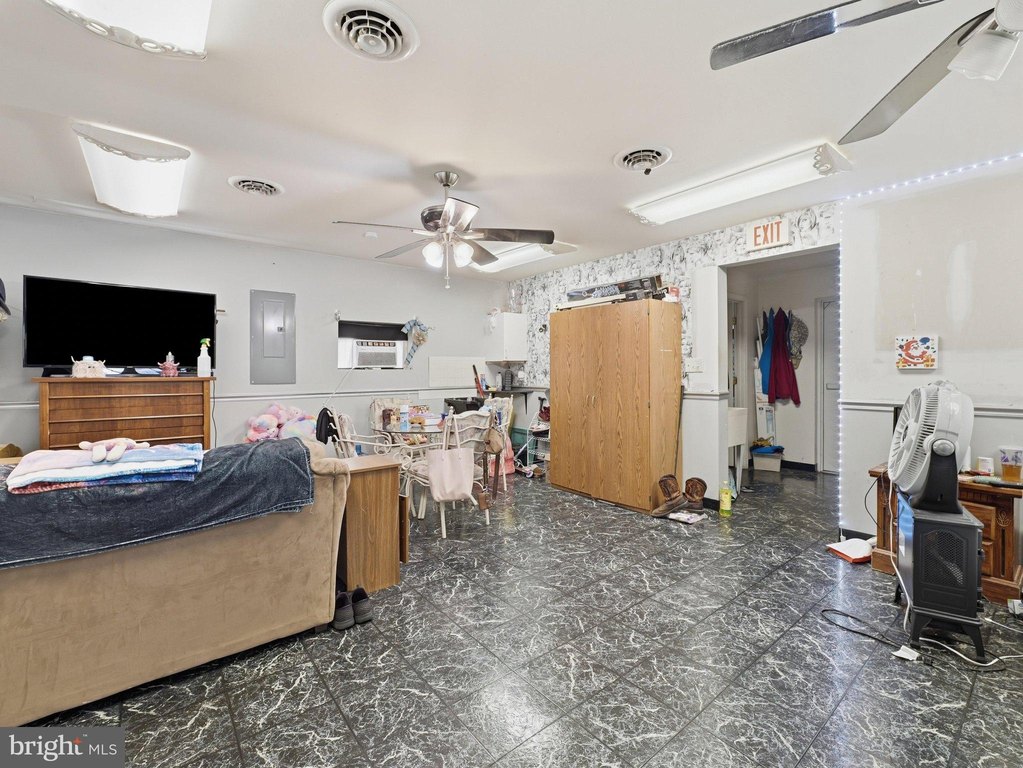 Picture 38