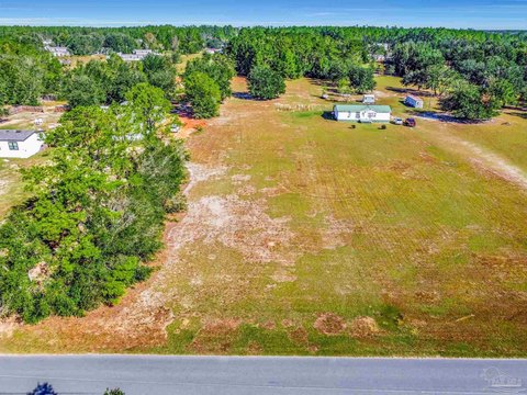 Land, Milton, FL