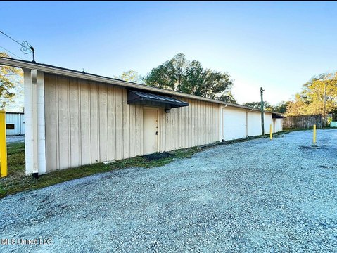 Pearl, MS Office/Warehouse Space