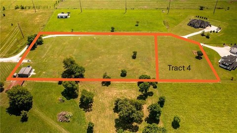 LAND - Bentonville, AR