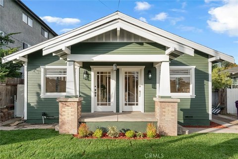 Duplex With Detached Garage