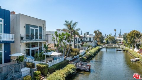 Venice Canals Duplex with Views