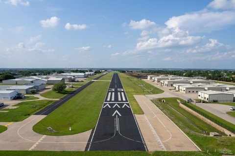 Residential Hangar-Home Lots with Taxiway Access