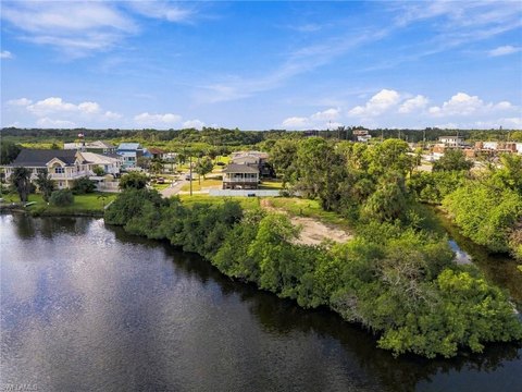 Land, TAMPA, FL
