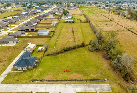 Land, Gray, LA