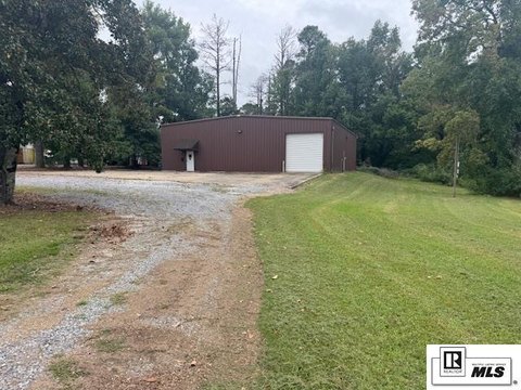 Versatile Commercial Flex Building