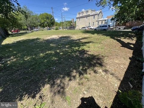 Land, CAMDEN, NJ