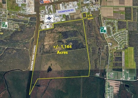 Houma Land with Canal Frontage