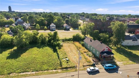LAND - Buffalo, NY