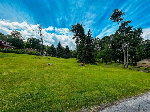 LAND - Johnstown, PA