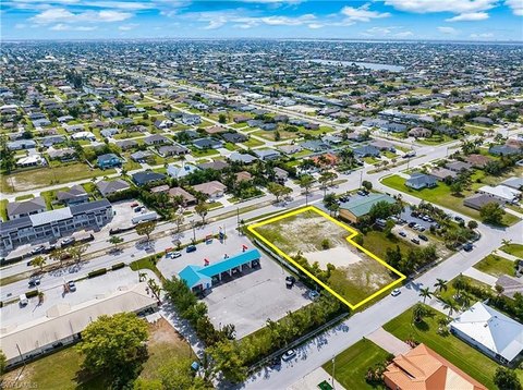 Commercial Lot in Cape Coral