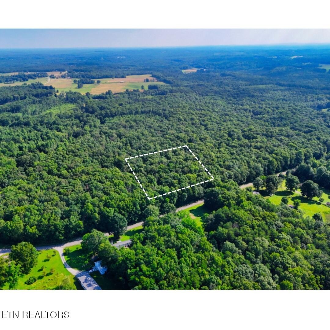 5-Acre Homestead Tract Near Crossville