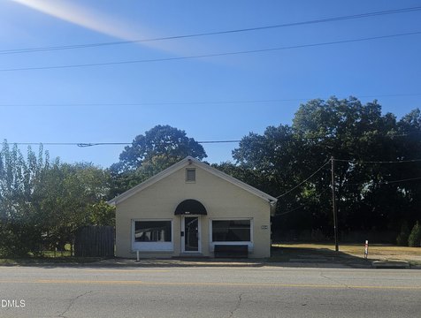 Open-Plan Retail Building
