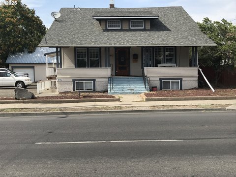 Pendleton Mixed-Use Property For Sale