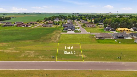 LAND - Larchwood, IA