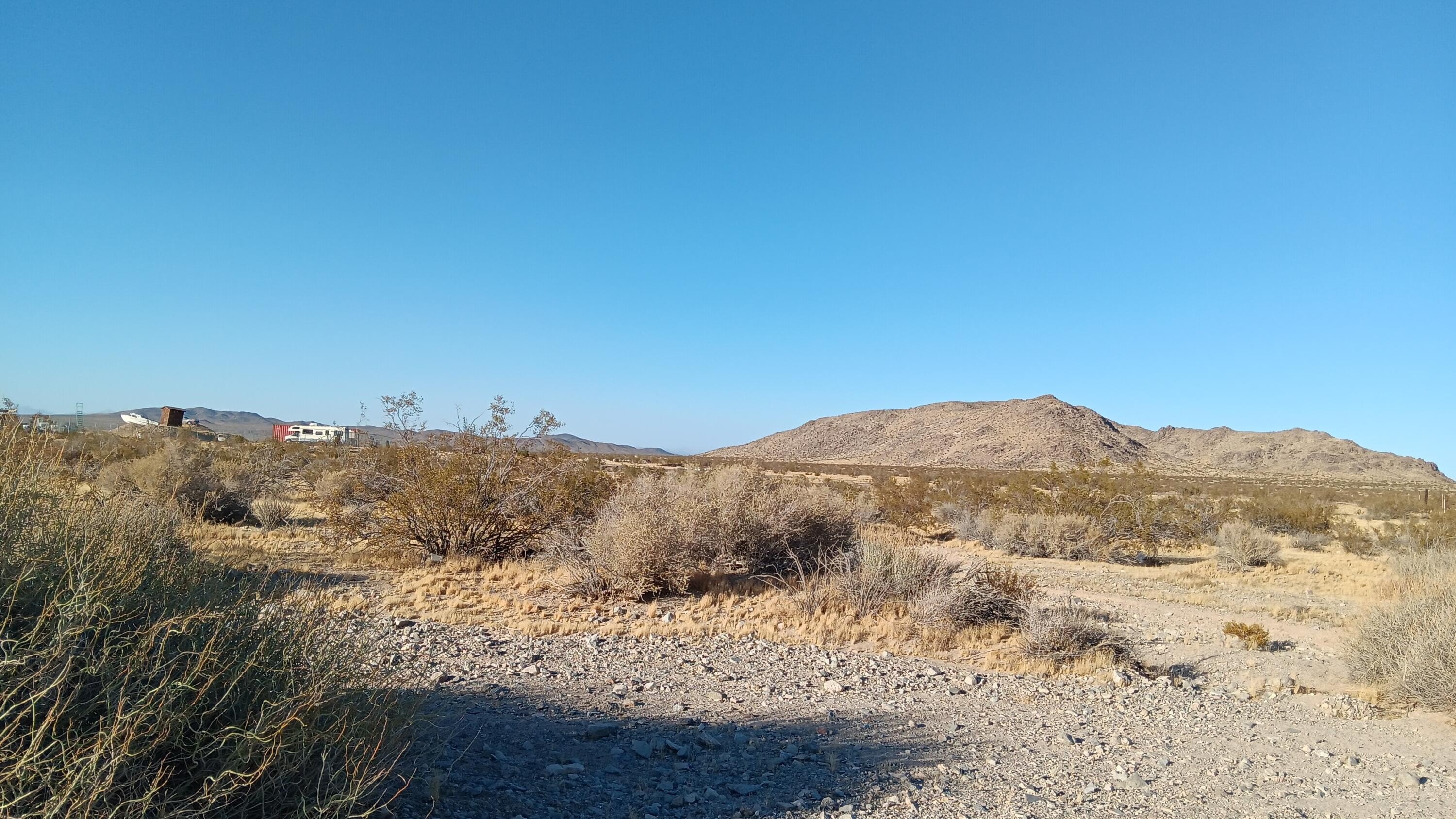 Residential Land in Helendale, CA