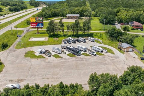 Land, Junction City, KS